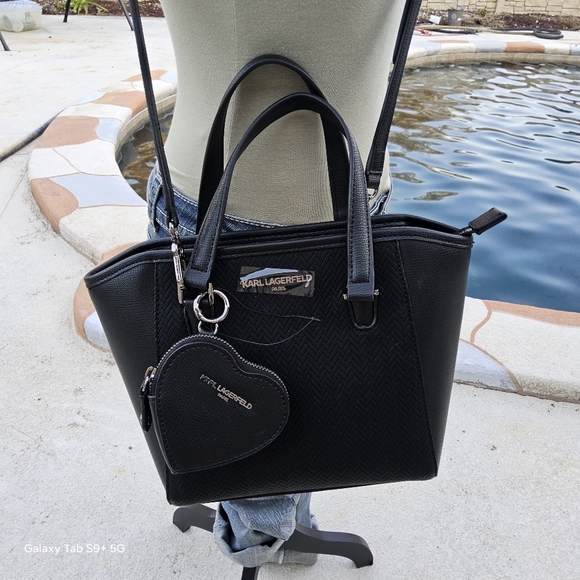 NWT BLACK KARL LAGERFELD PARIS SATCHEL w/ REMOVEABLE HEART POUCH - Picture 4 of 7